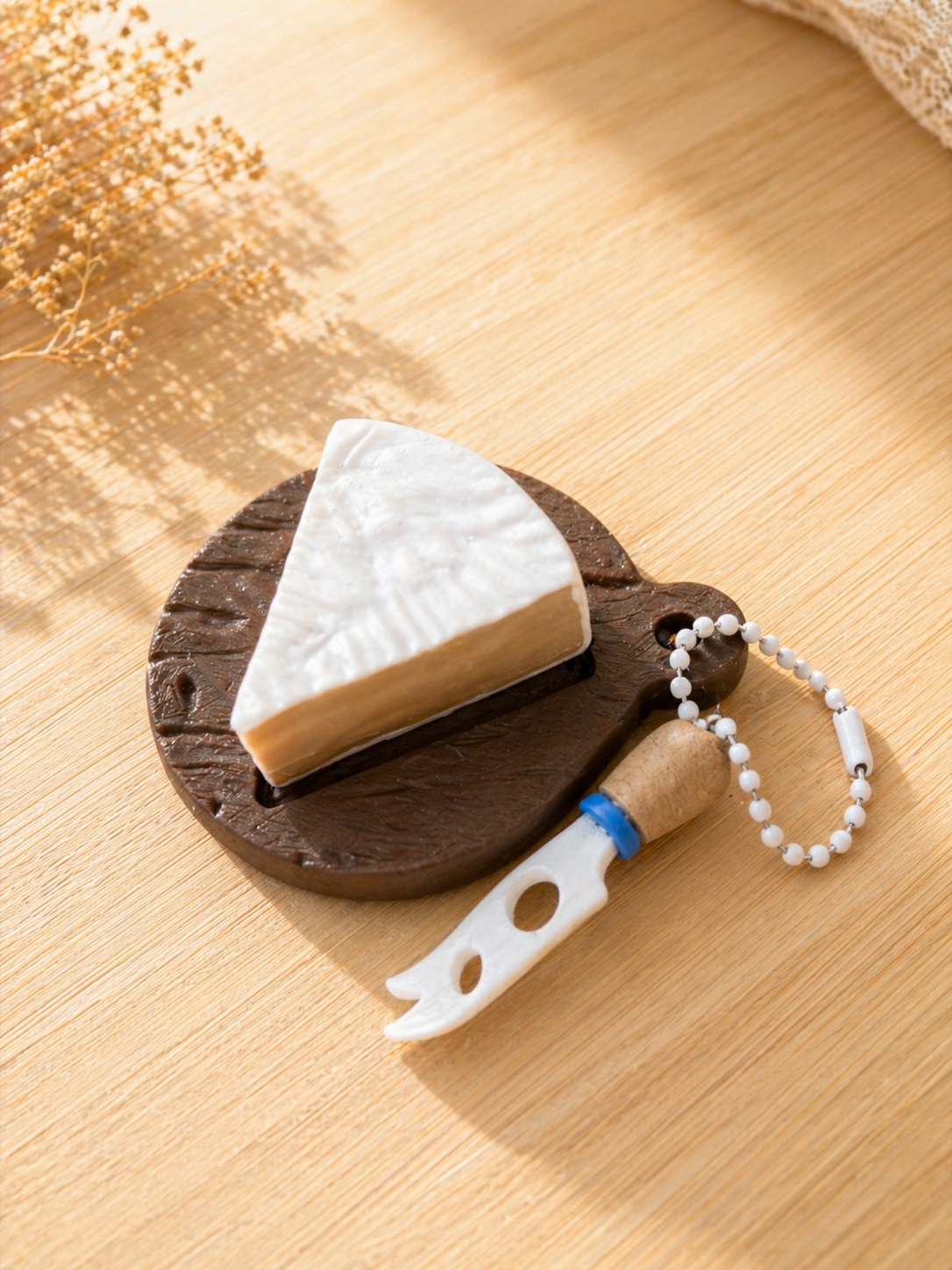 Cheese Clicker Keychain – ASMR Fidget Toy, Stress Relief, Hard Clicker
